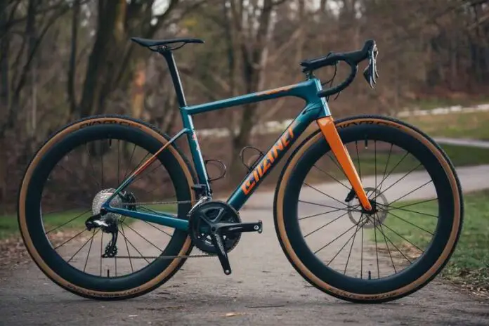 Why_Giant_Cypress_Dx_Hybrid_Bike_So_Slow_on_Flat_And_Downhill